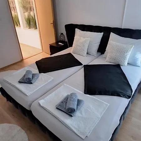 Lavanda فيلة موستار